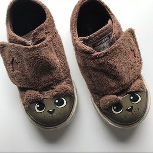 Doggie face converse